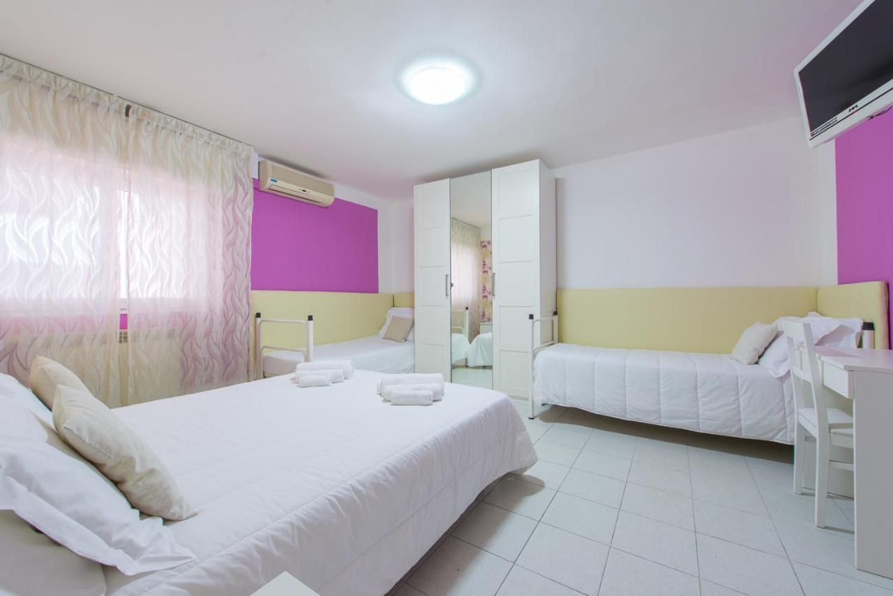 Hotel Galassia Ріміні Екстер'єр фото